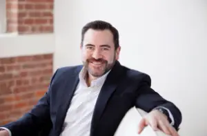 chris osha headshot